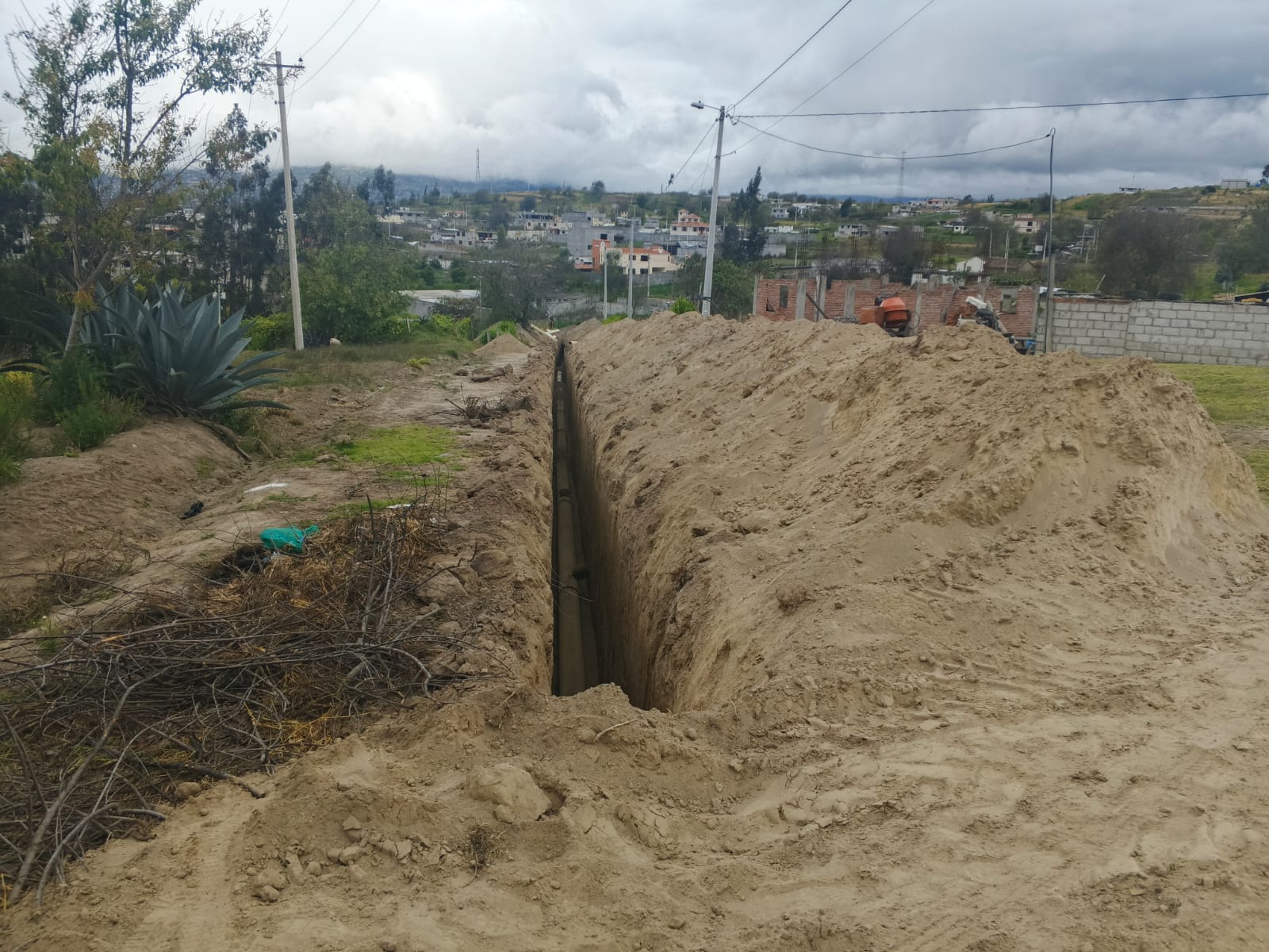 AVANZA AL 40% LA OBRA DE ALCANTARILLADO SANITARIO Y PLUVIAL EN LA PARROQUIA PICAIHUA